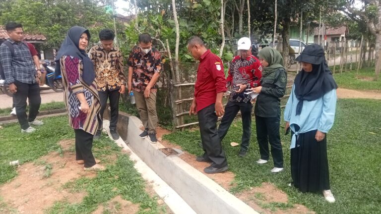 Pastikan Anggaran DD Sesuai Peruntukan Tim Monev Kec BA III Tinjau Ke Desa.