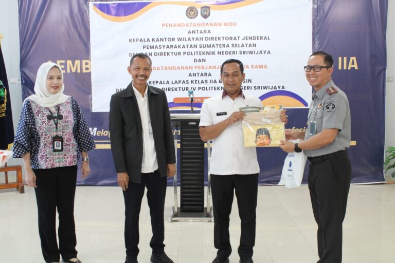 Kakanwil Ditjenpas Sumsel Bersama Kalapas Banyuasin Tandatangani Kerja sama dengan Politeknik Negeri Sriwijaya